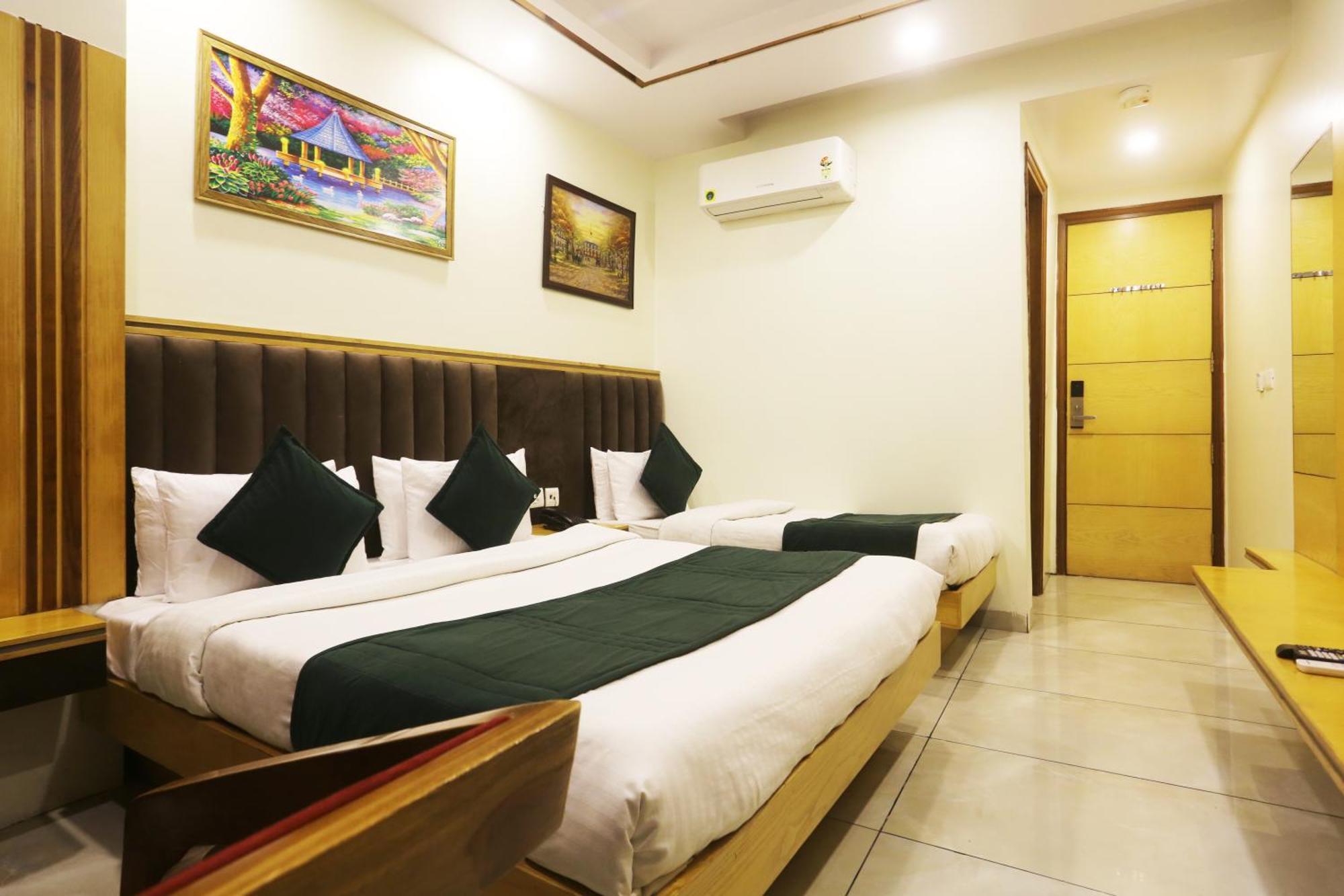 Hotel Aman Imperial Just A Minute Away From New Delhi Railway Station And Connaught Place Zewnętrze zdjęcie