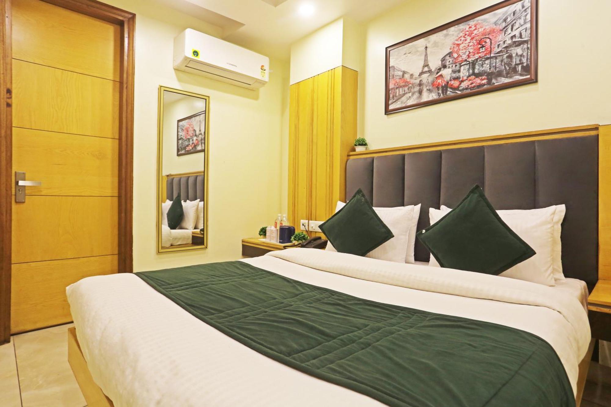 Hotel Aman Imperial Just A Minute Away From New Delhi Railway Station And Connaught Place Zewnętrze zdjęcie